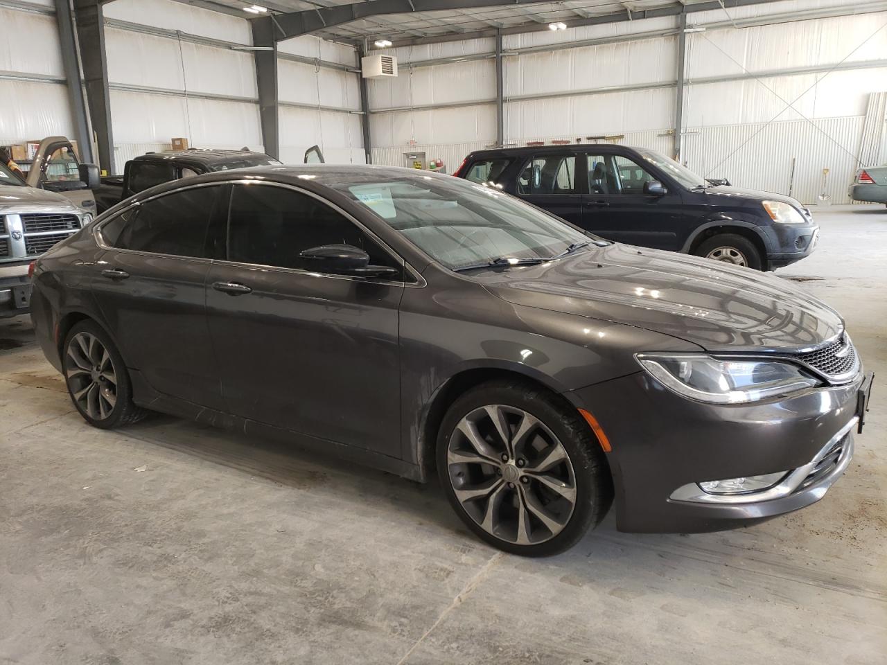 VIN 1C3CCCEG6FN557071 2015 CHRYSLER 200 no.4