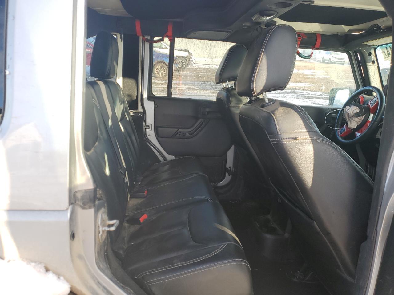 2015 Jeep Wrangler - Image 11