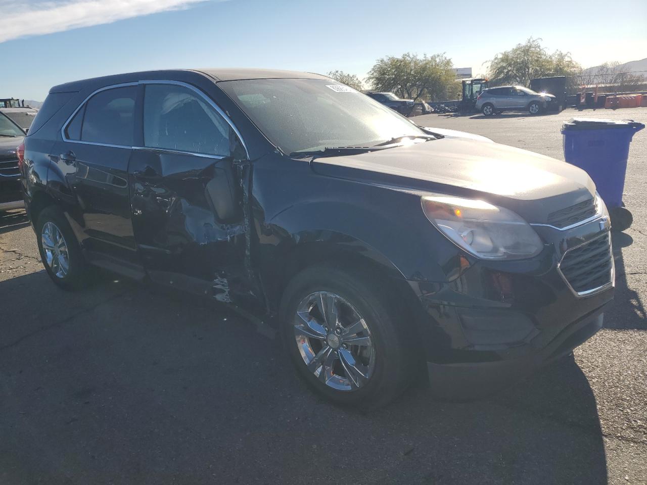 2017 Chevrolet Equinox - Image 4