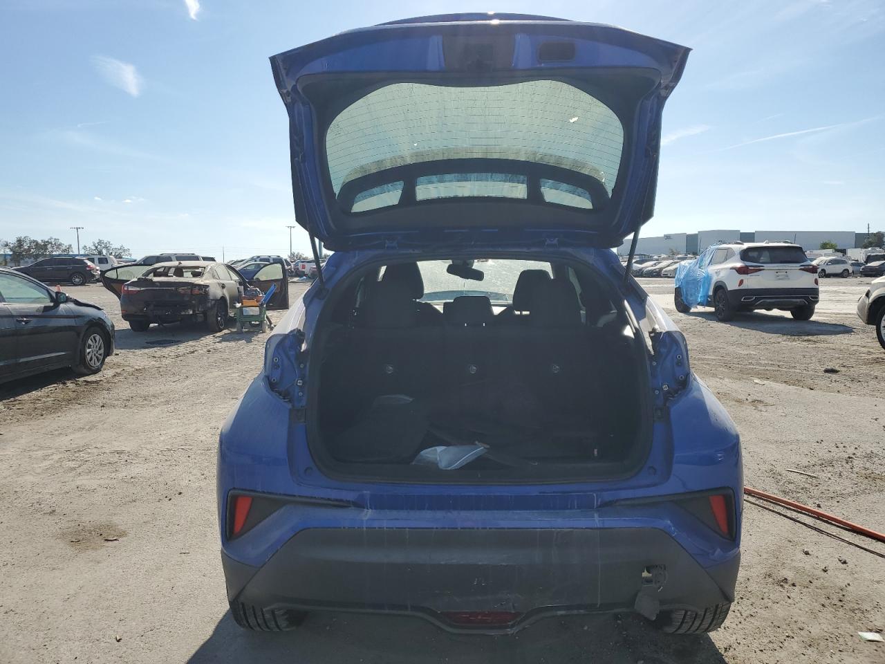 VIN JTNKHMBX3J1003386 2018 TOYOTA C-HR no.6