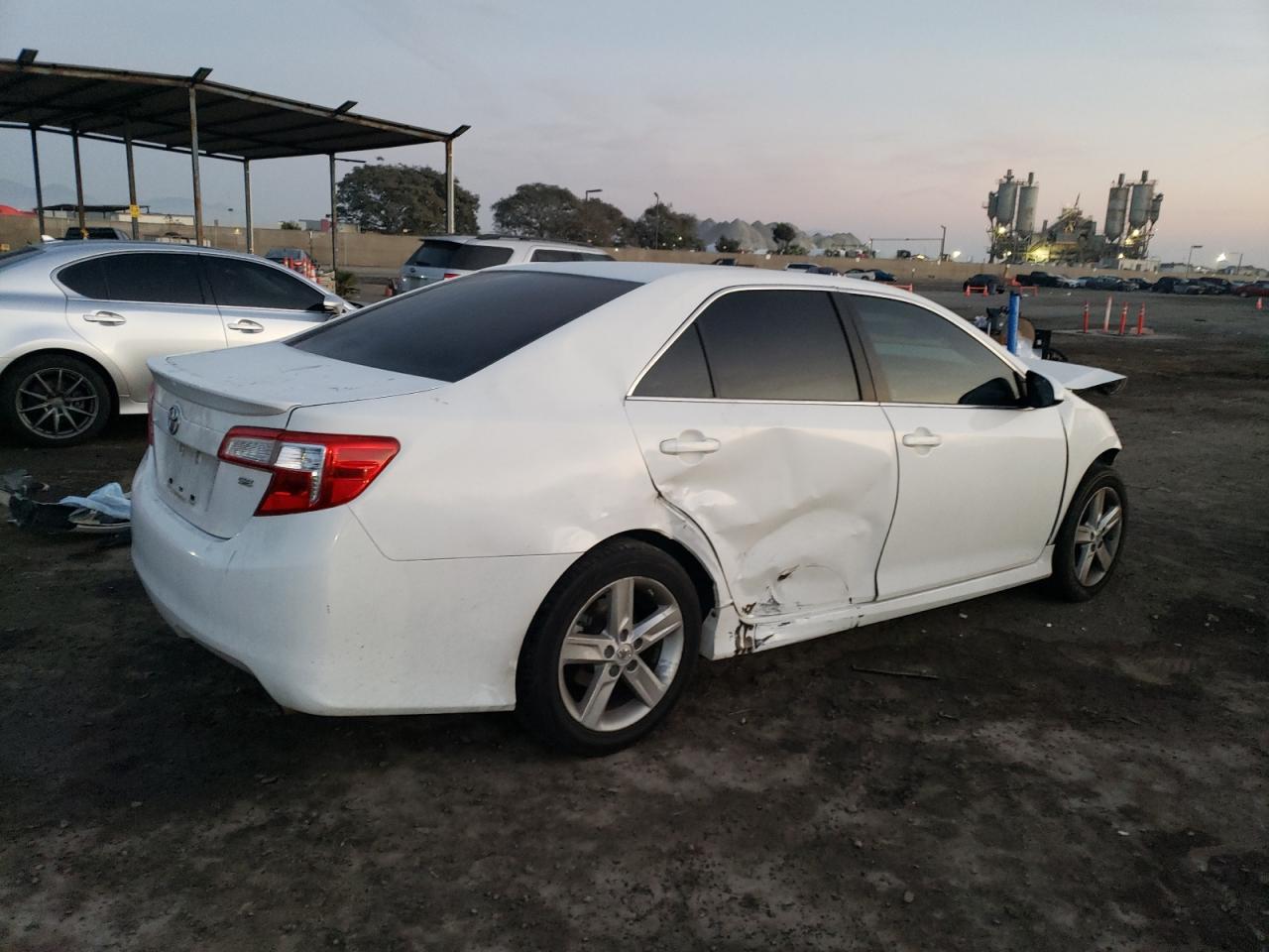 VIN 4T1BF1FK7DU671360 2013 TOYOTA CAMRY no.3