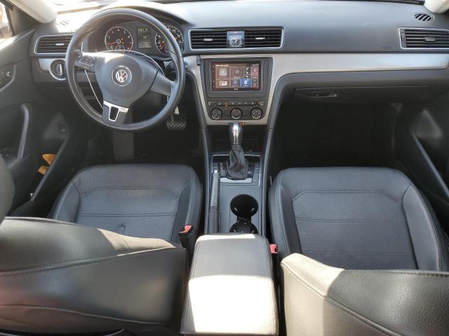  VOLKSWAGEN PASSAT 2015 Червоний