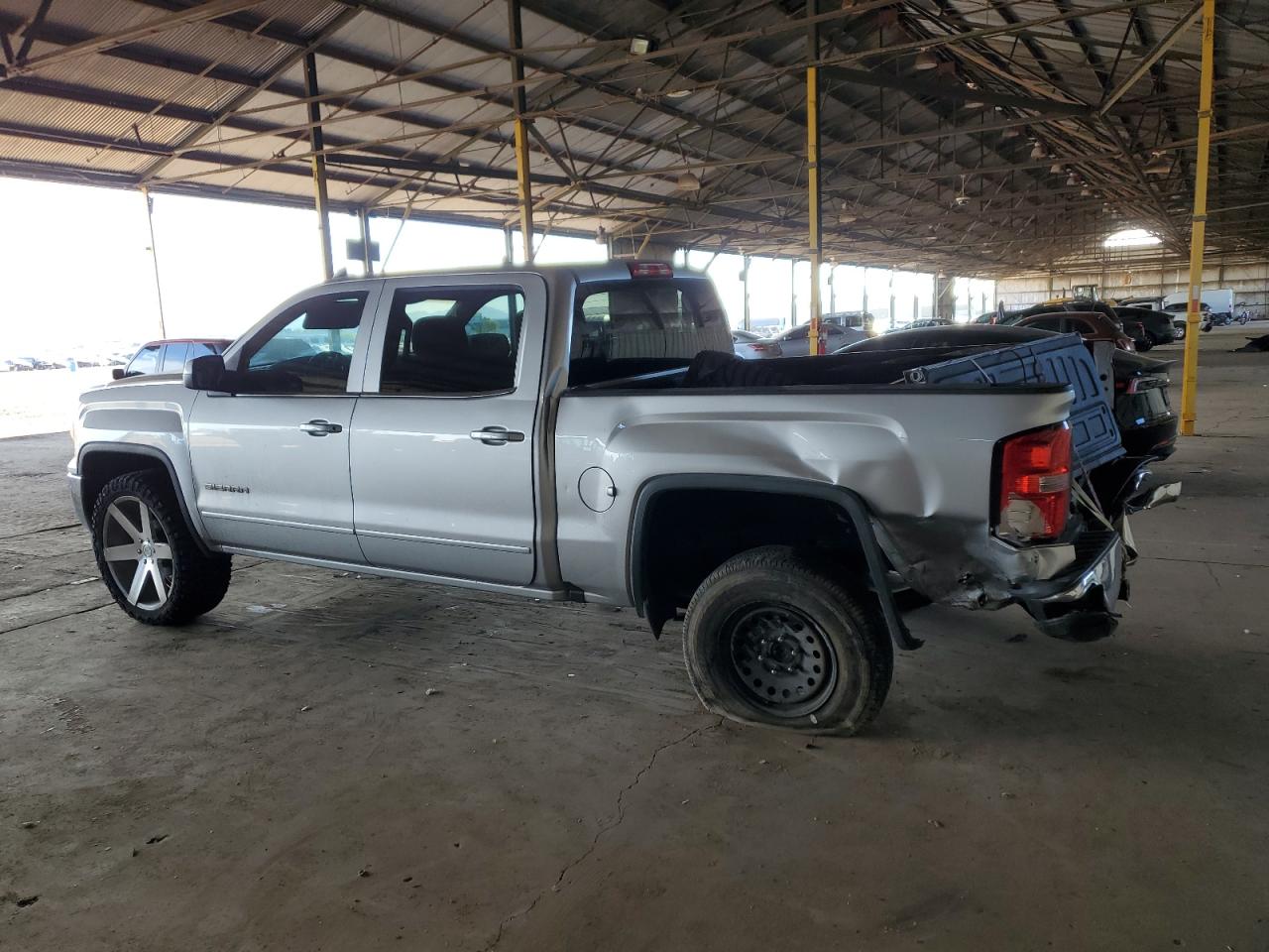 2018 GMC Sierra - Image 2