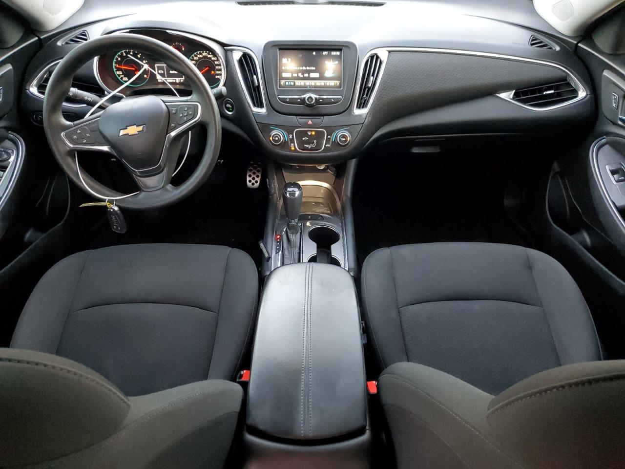 2017 Chevrolet Malibu - Image 8
