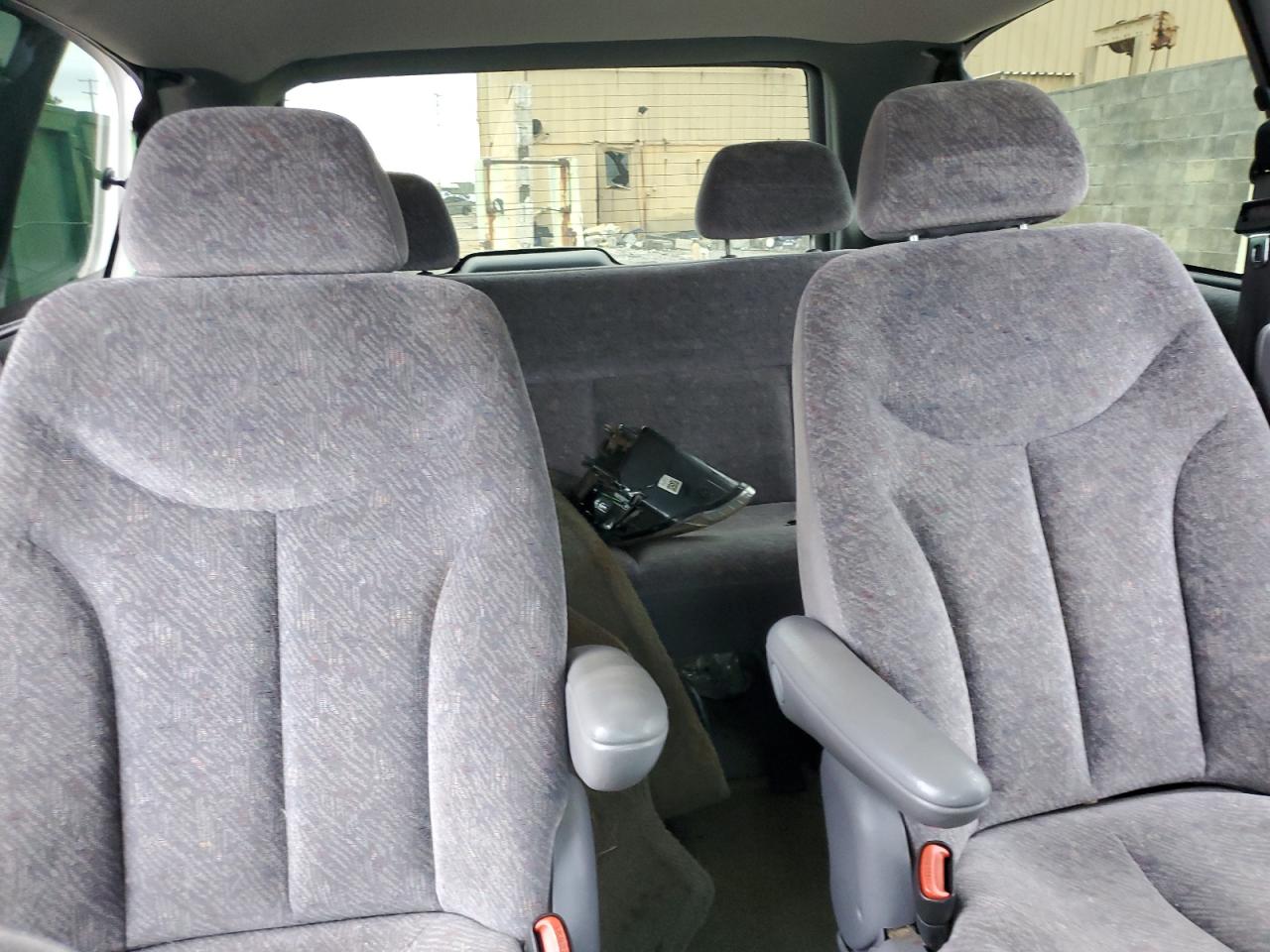 2000 Dodge Grand Caravan Se VIN: 2B4GP44G9YR687048 Lot: 85239584