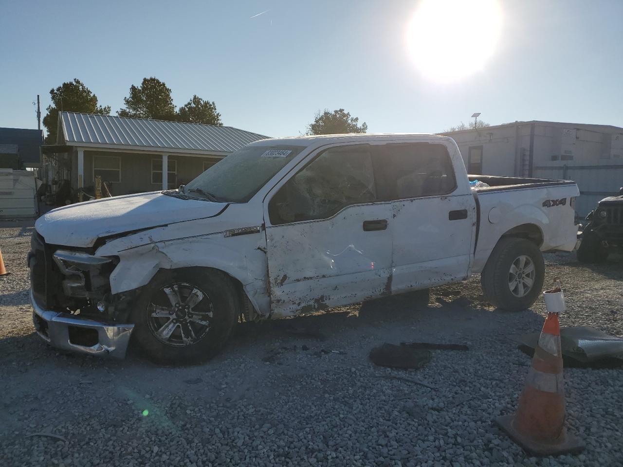 VIN 1FTEW1EF3GKE10538 2016 FORD F-150 no.1