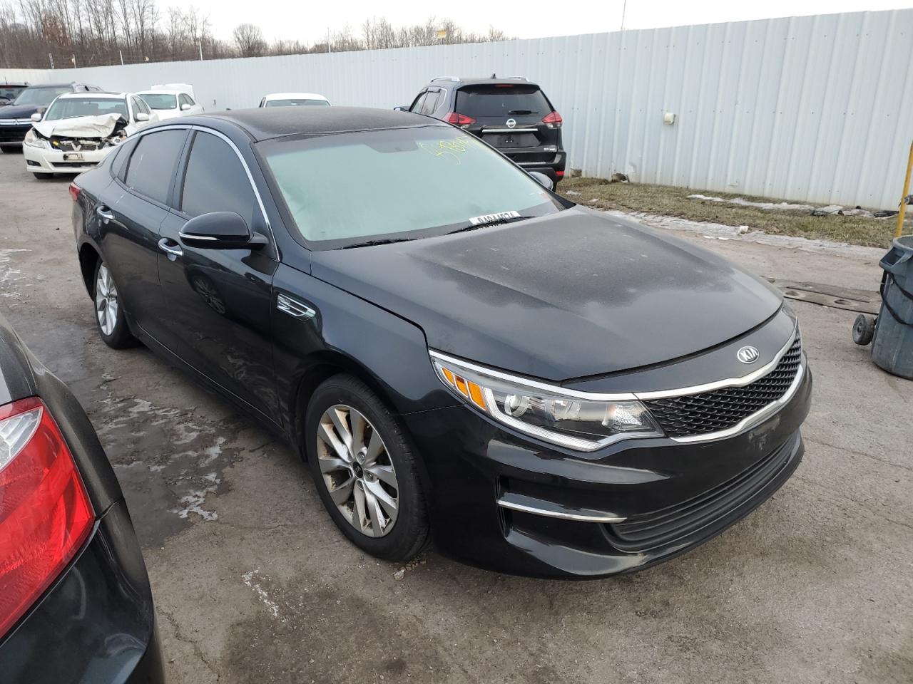 VIN 5XXGT4L3XGG061447 2016 KIA OPTIMA no.4