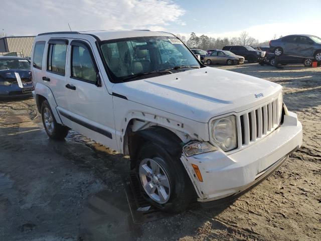  JEEP LIBERTY 2012 Белы