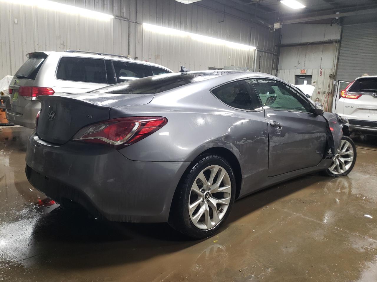 2015 Hyundai Genesis - Image 3
