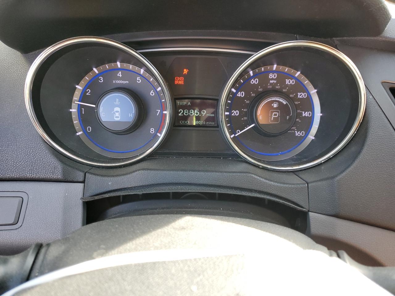 2011 Hyundai Sonata - Image 9