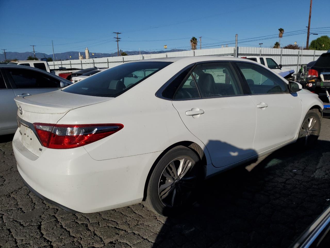 VIN 4T1BF1FK6HU709649 2017 TOYOTA CAMRY no.3