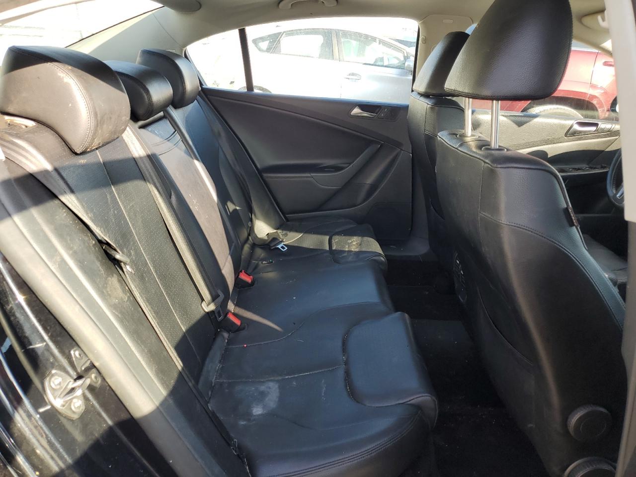 2010 Volkswagen Passat Komfort VIN: WVWJK7AN5AE140924 Lot: 84073904