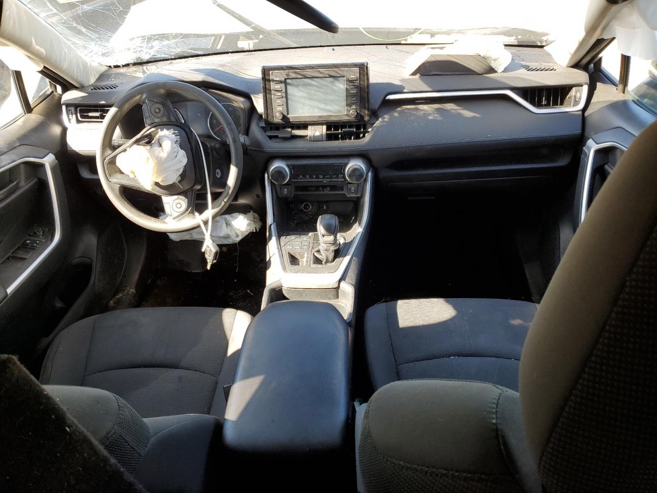 2019 Toyota RAV 4 - Image 8