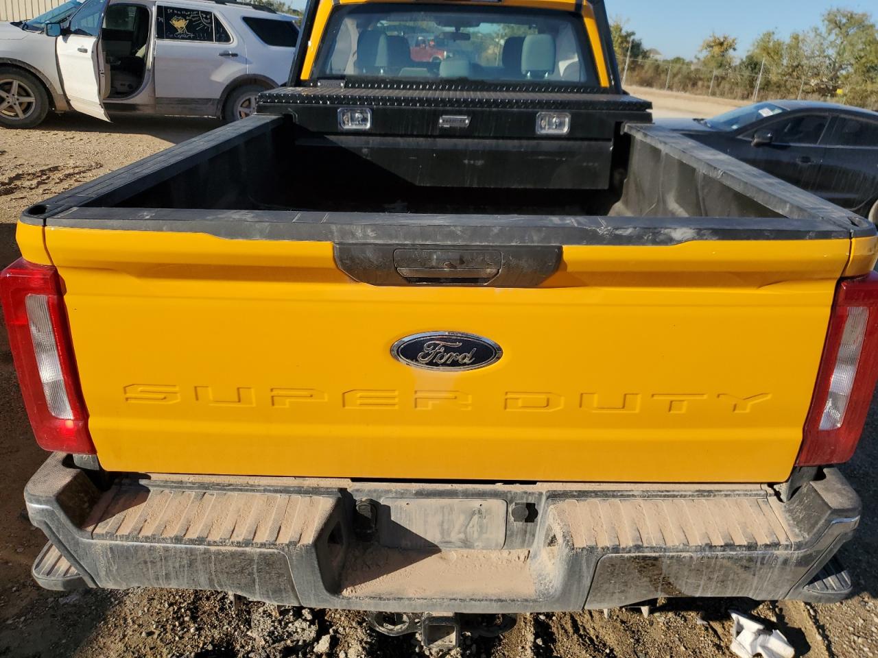 2023 Ford F250 - Image 10