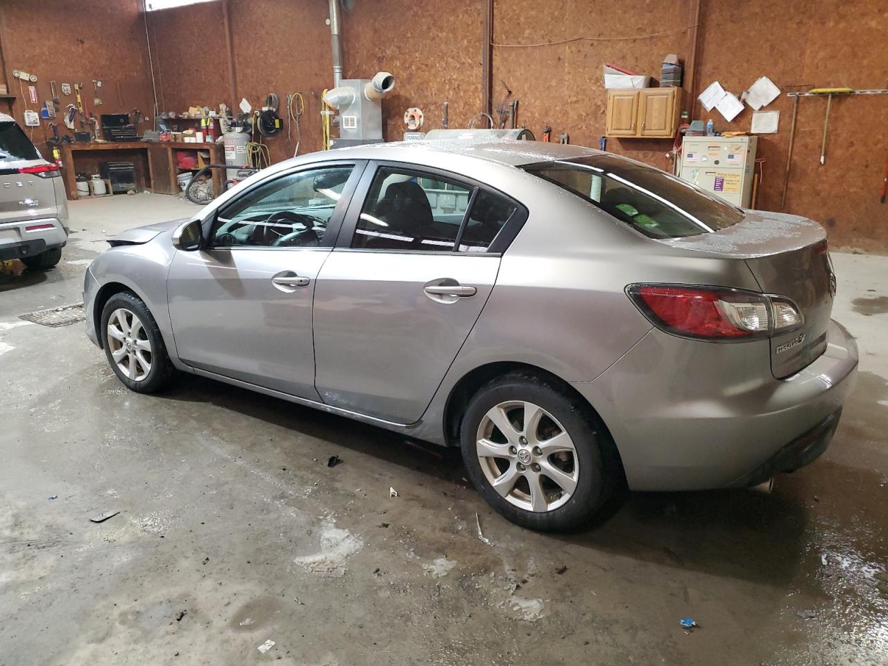 2010 Mazda 3 - Image 2