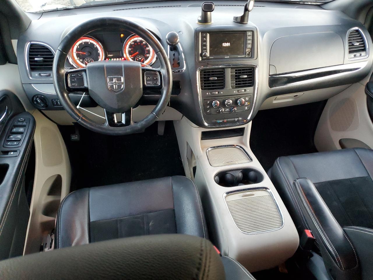2018 Dodge Caravan - Image 8