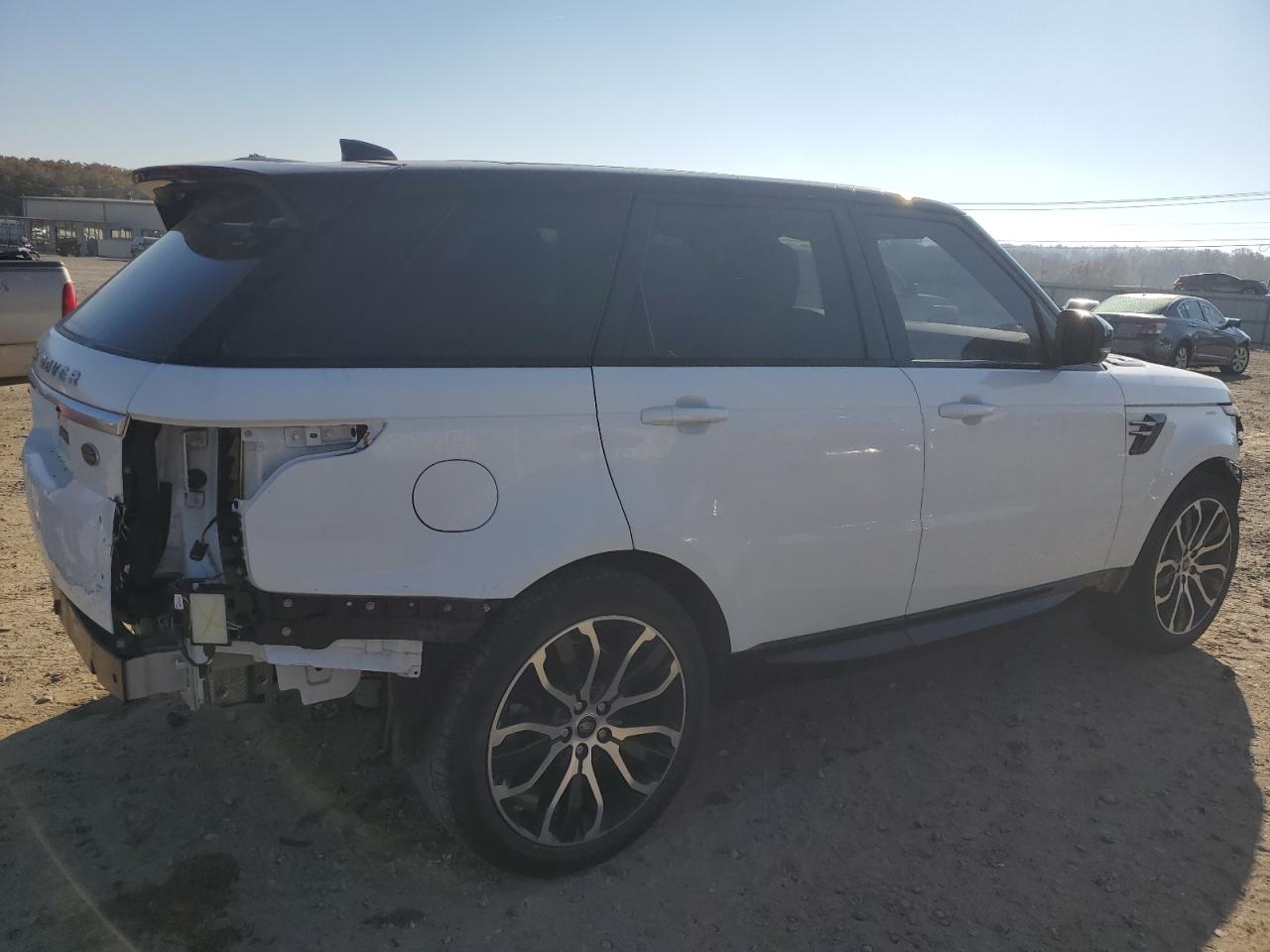 VIN SALWR2RV2JA812141 2018 LAND ROVER RANGEROVER no.3