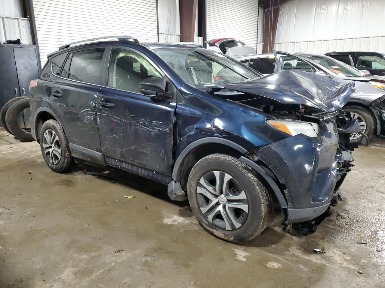 VIN JTMZFREVXJJ170327 2018 TOYOTA RAV4 no.4