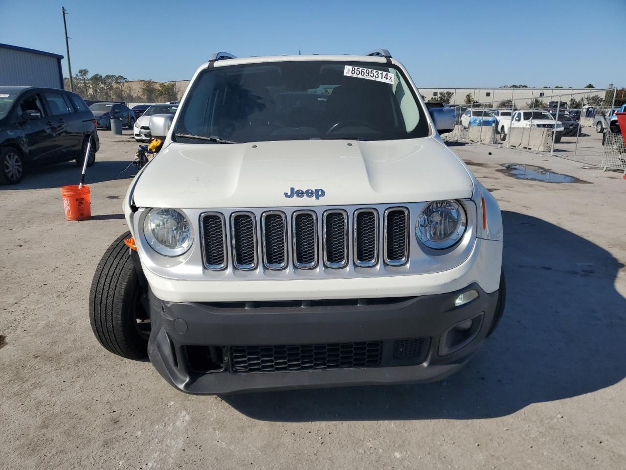 VIN ZACCJADB7HPE82645 2017 JEEP RENEGADE no.5