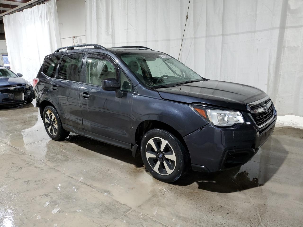 VIN JF2SJAEC1HH455761 2017 SUBARU FORESTER no.4