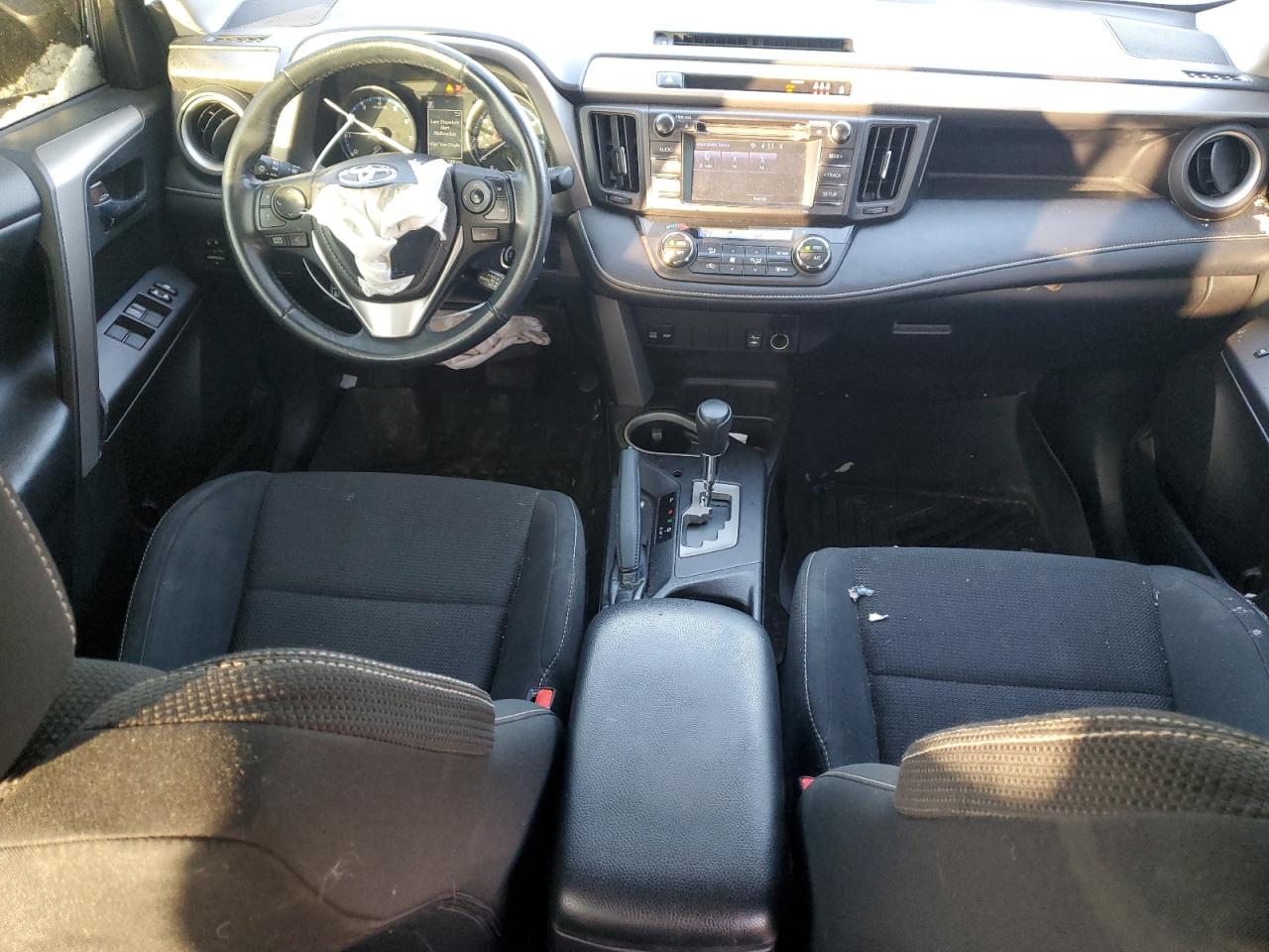 2018 Toyota RAV 4 - Image 8