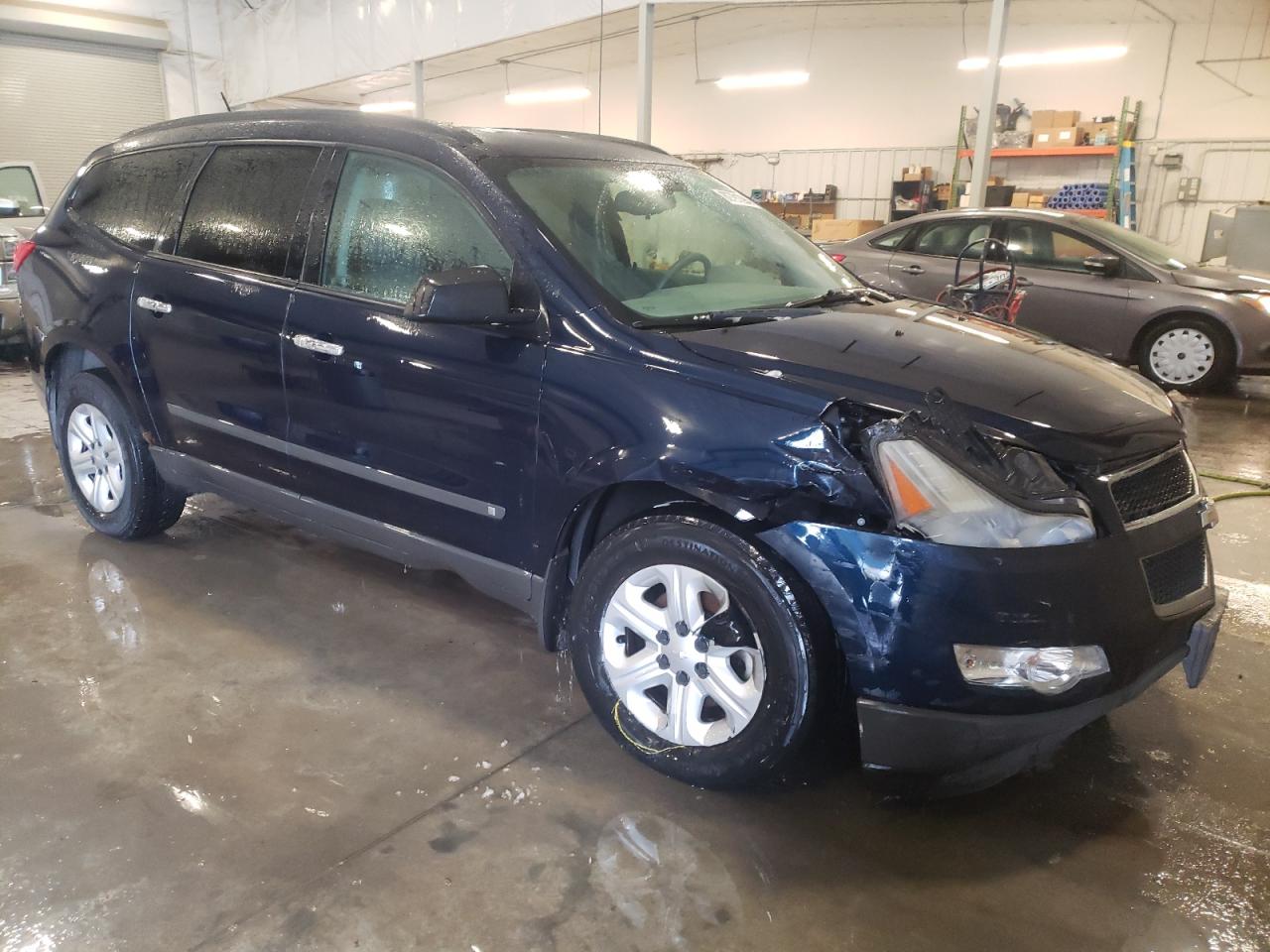 2010 Chevrolet Traverse - Image 4