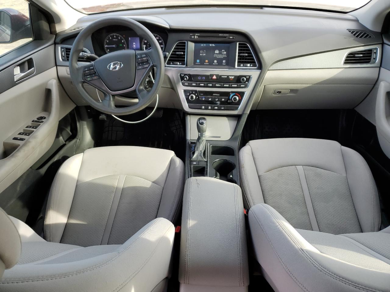 2016 Hyundai Sonata - Image 8