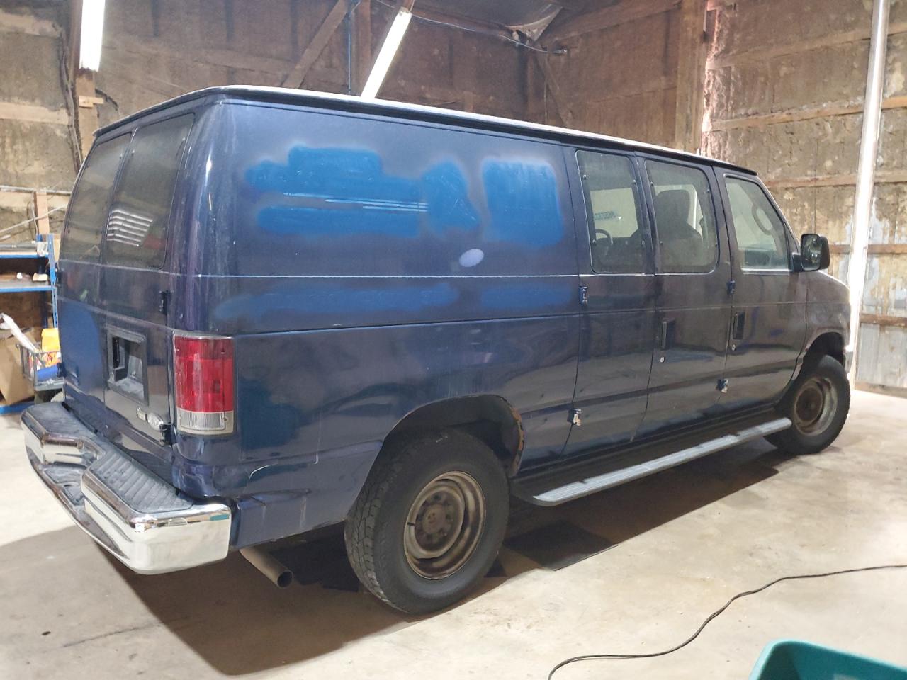 2014 Ford Econoline - Image 3