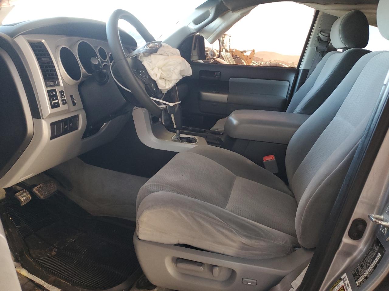 2008 Toyota Sequoia Sr5 VIN: 5TDZY64A38S004879 Lot: 82898354