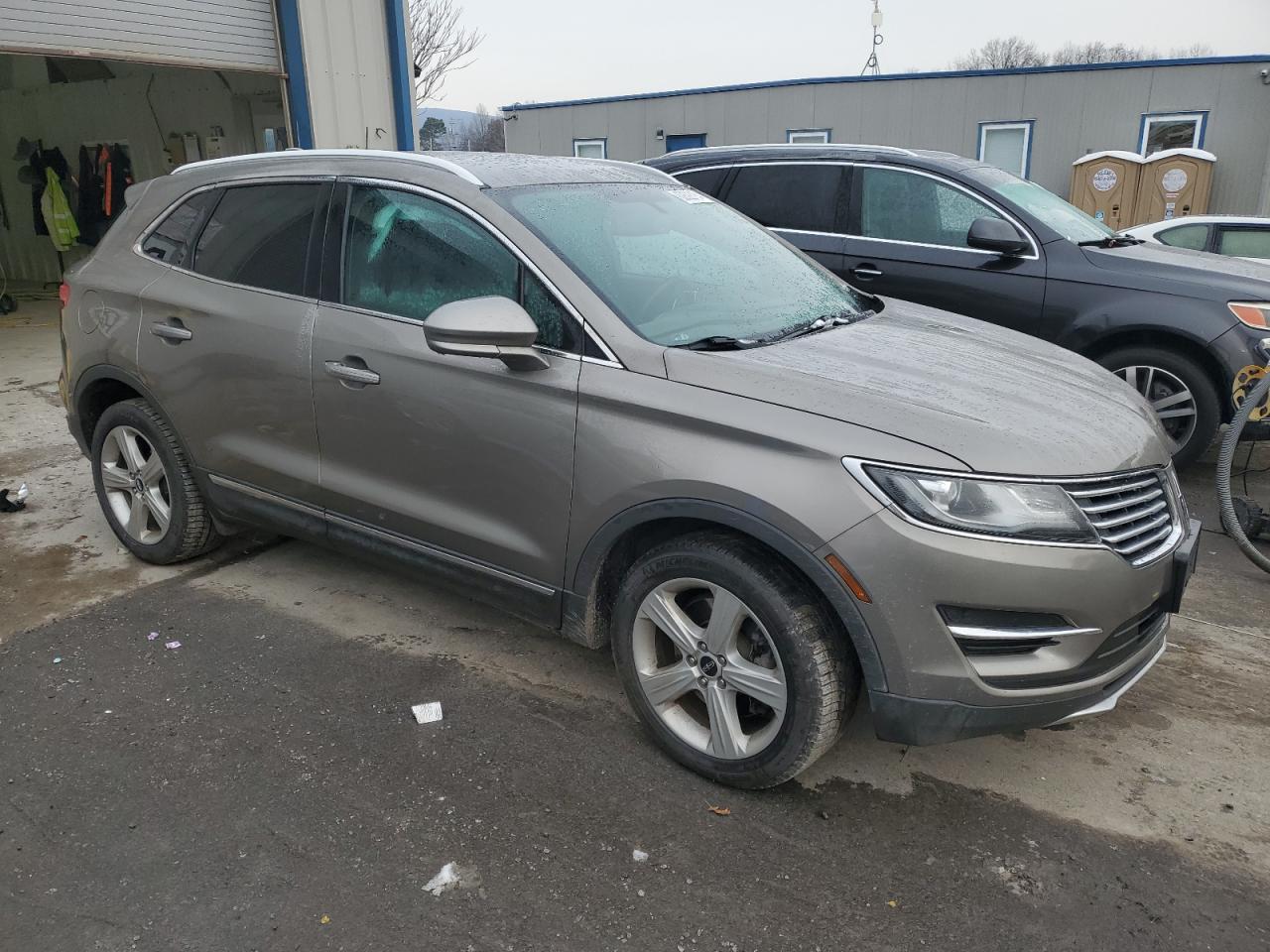 2017 Lincoln MKC - Image 4