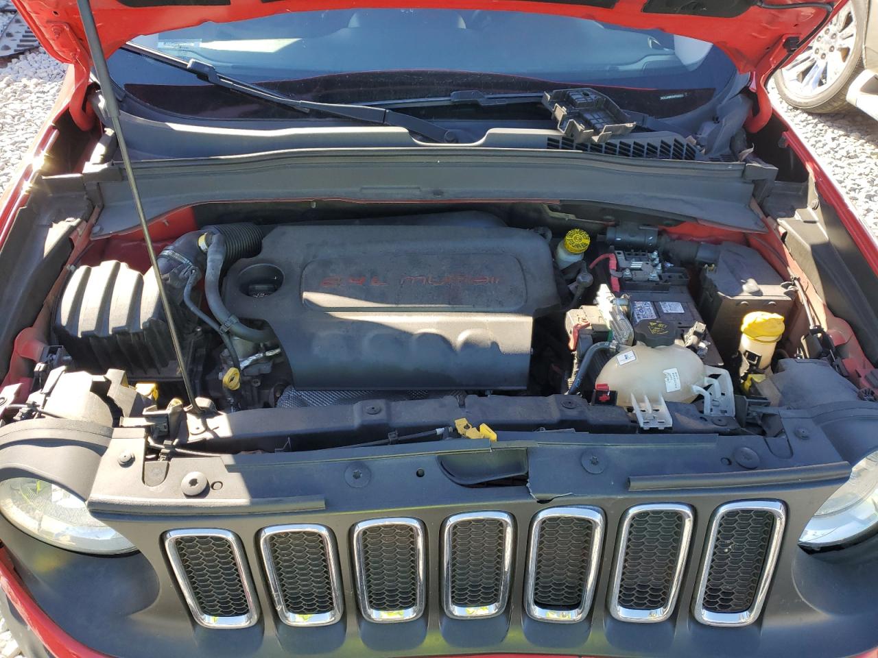2017 Jeep Renegade - Image 12