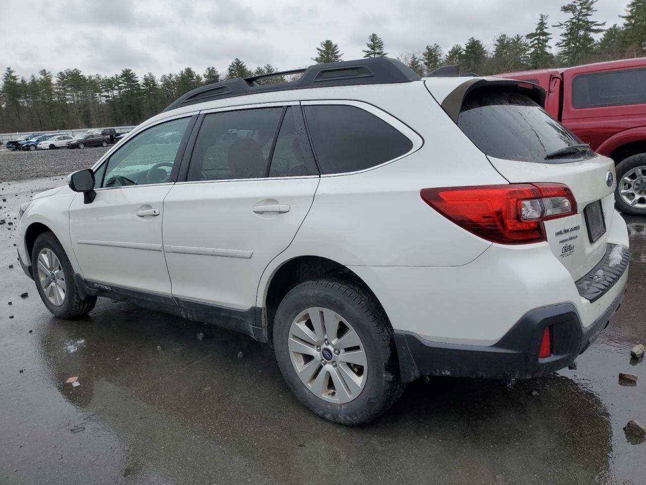 2018 Subaru Outback - Image 2
