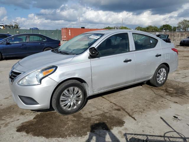 Sedans NISSAN VERSA 2015 Silver