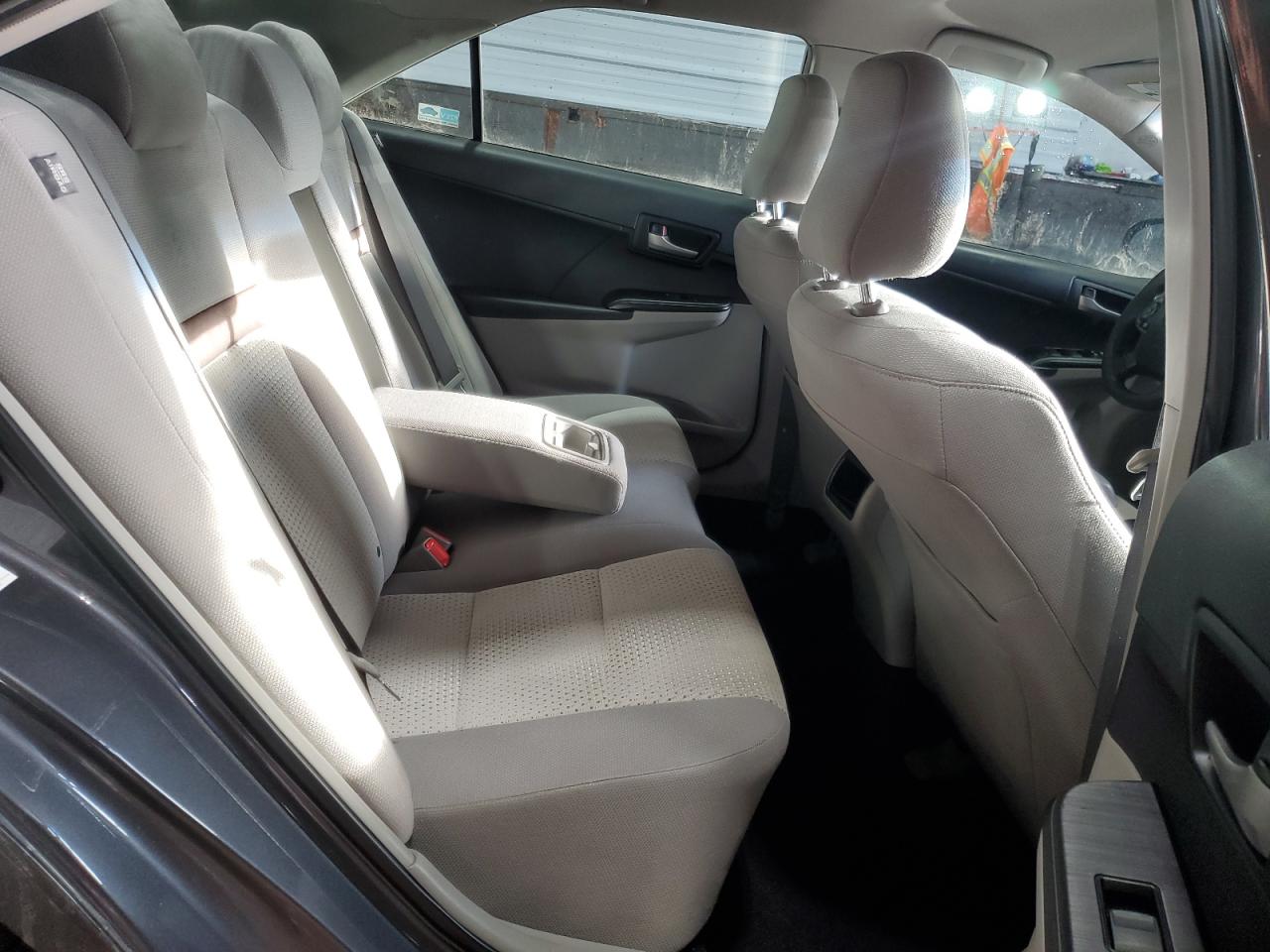 2012 Toyota Camry - Image 11