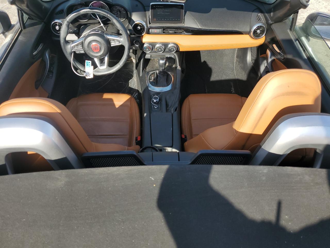 2017 Fiat 124 Spider - Image 8