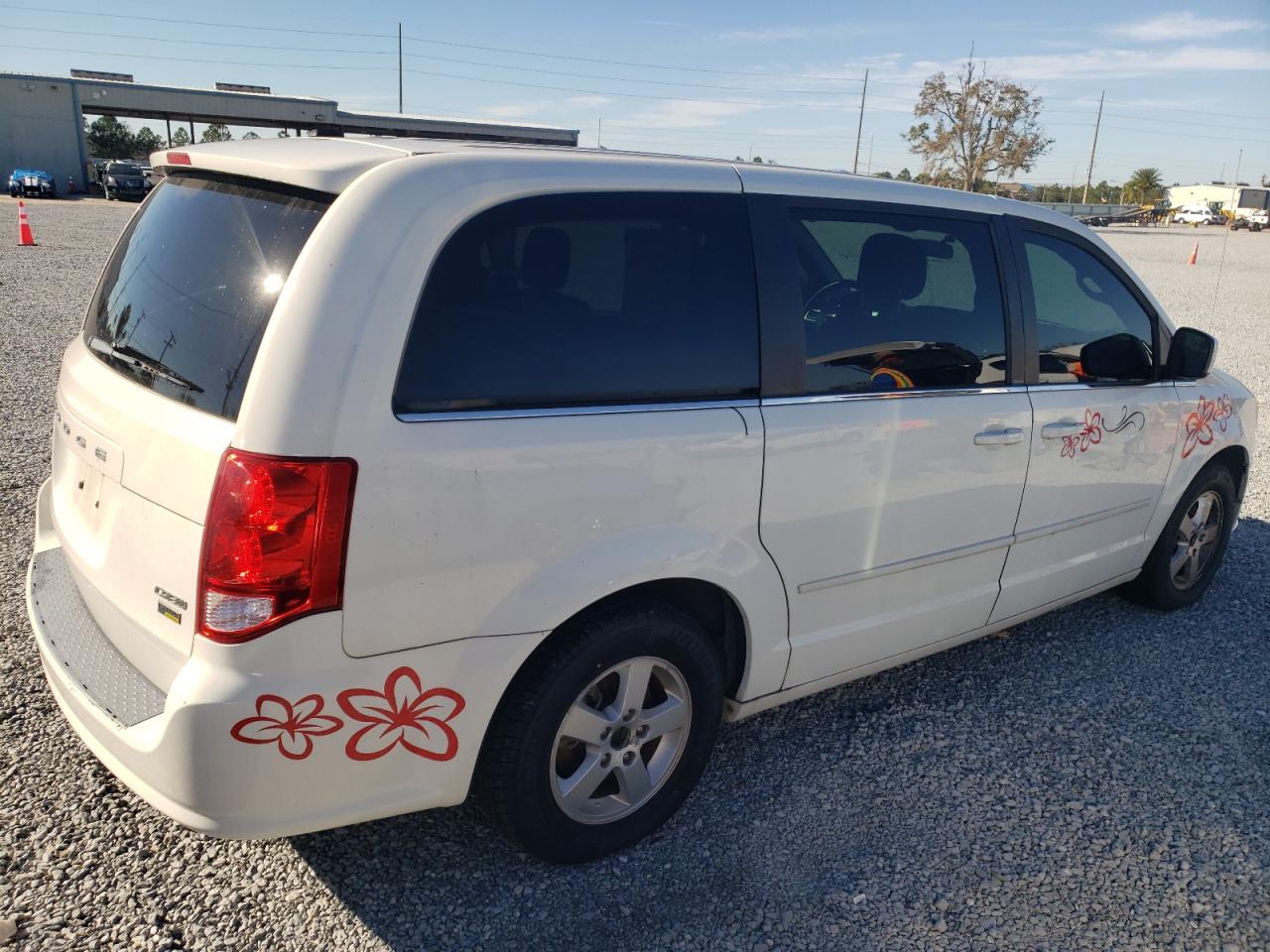 2012 Dodge Caravan - Image 3