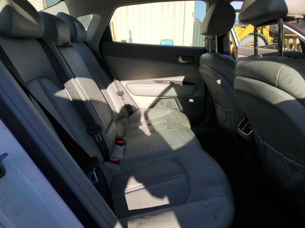 2016 Kia Optima - Image 10