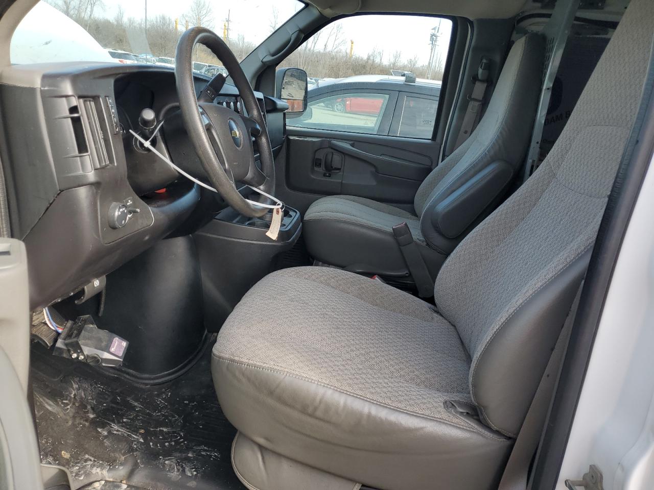 2013 Chevrolet Express - Image 7