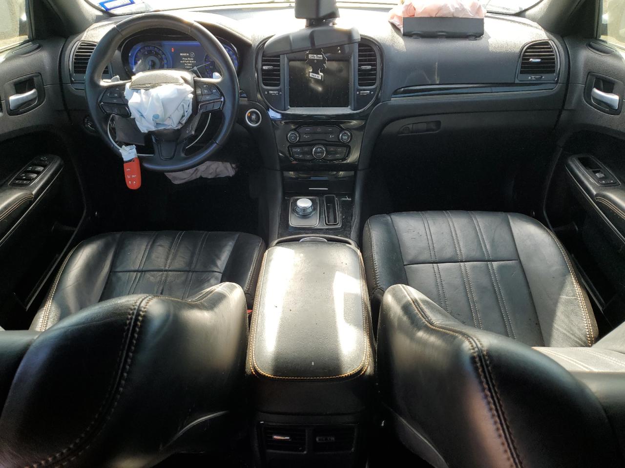 2016 Chrysler 300 - Image 8