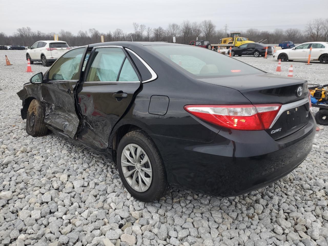 VIN 4T1BF1FK3HU384720 2017 TOYOTA CAMRY no.2