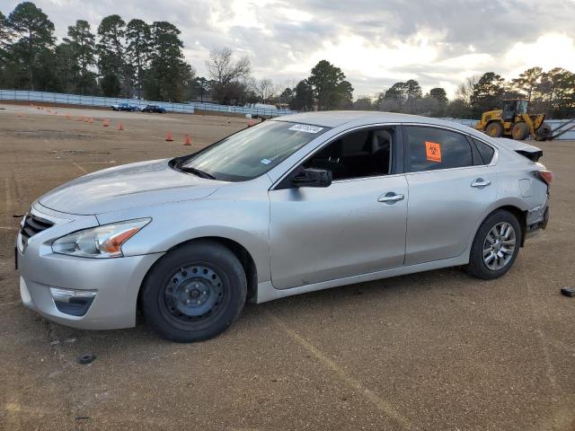 Sedans NISSAN ALTIMA 2015 Srebrny