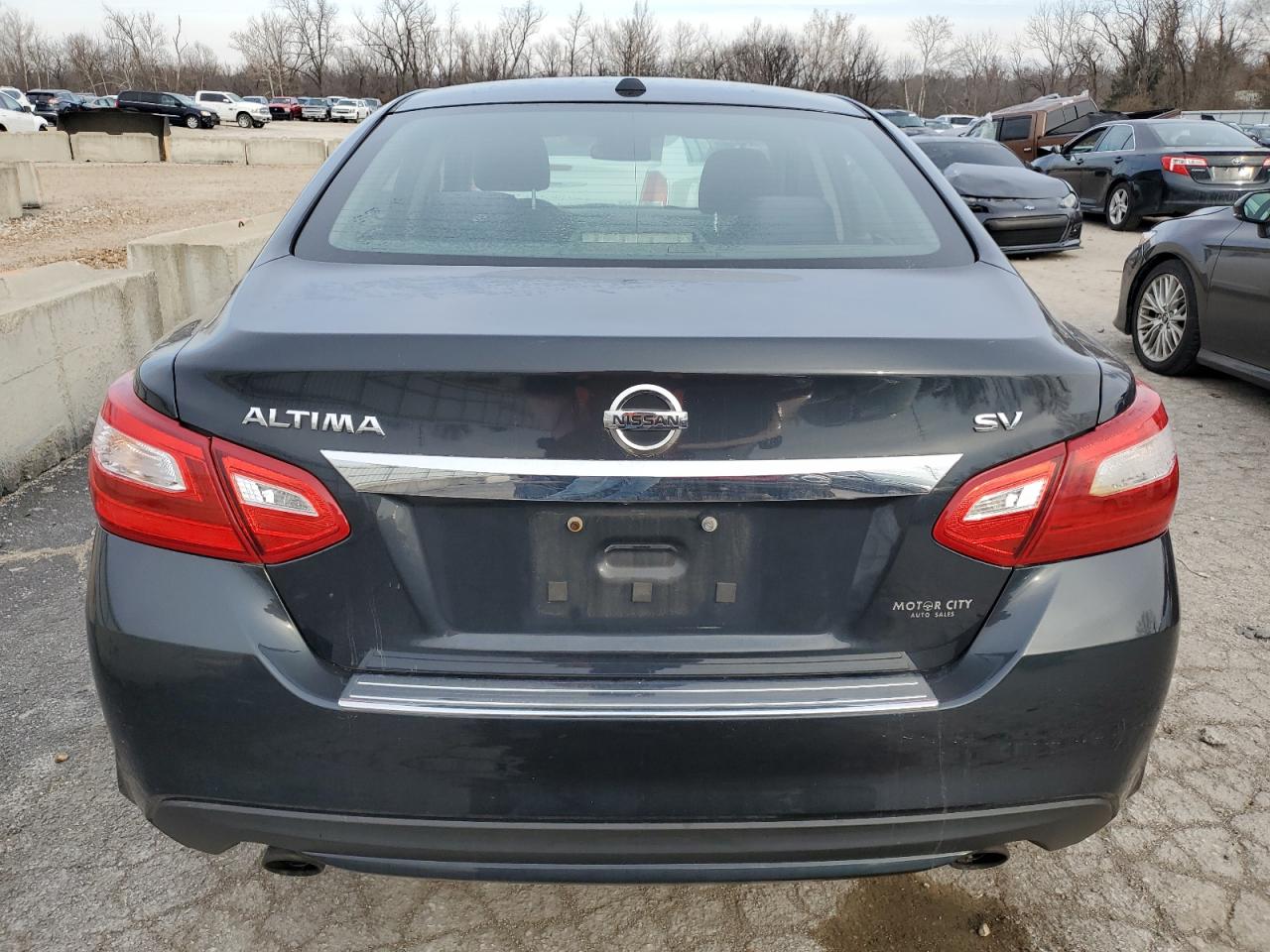 2017 Nissan Altima - Image 6