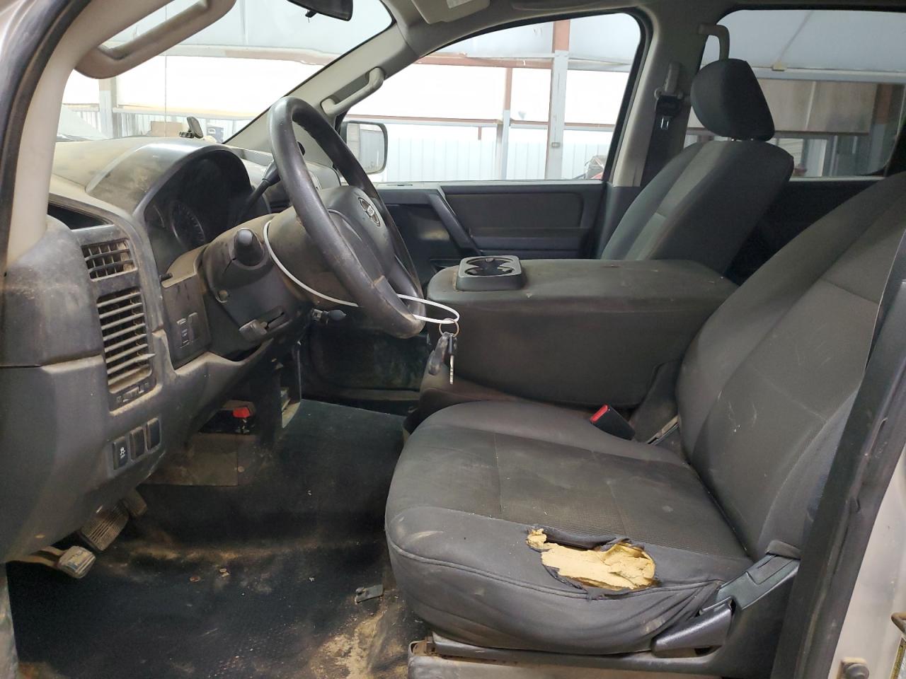 2014 Nissan Titan - Image 7