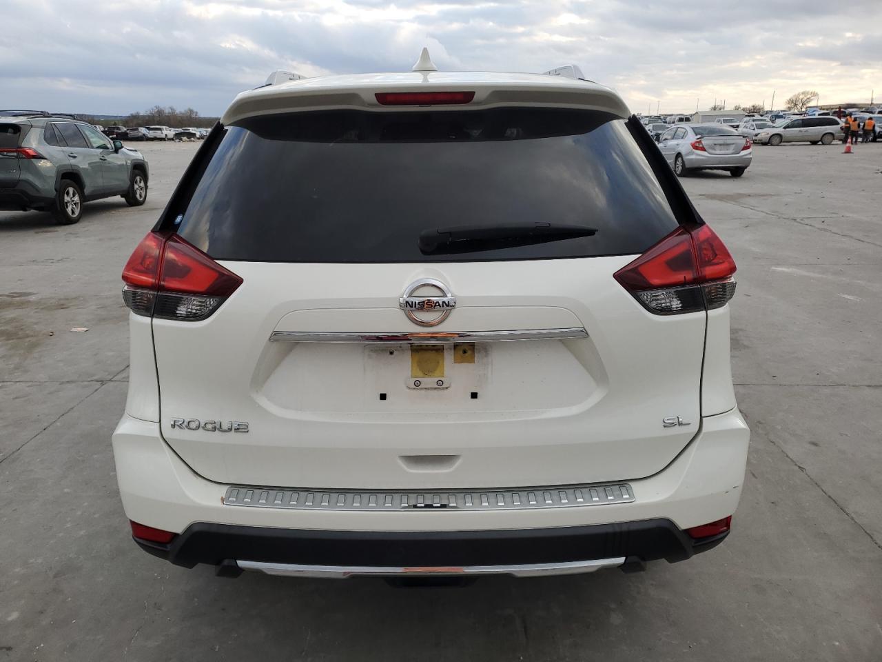 2018 Nissan Rogue S VIN: JN8AT2MT7JW486174 Lot: 85811284