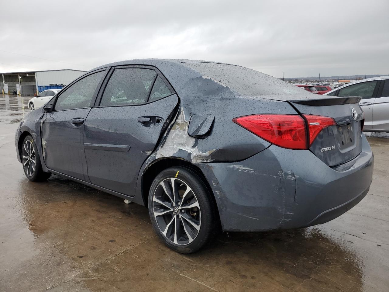 VIN 5YFBURHE5HP577464 2017 TOYOTA COROLLA no.2