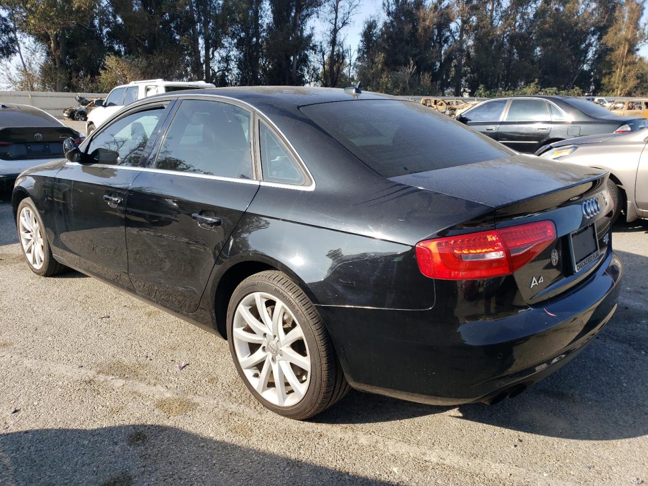 VIN WAUFFAFLXDN023582 2013 AUDI A4 no.2