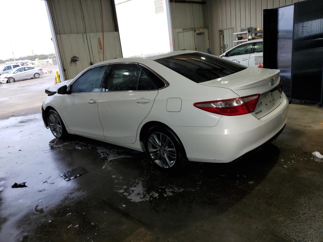 VIN 4T1BF1FK8GU569134 2016 TOYOTA CAMRY no.2