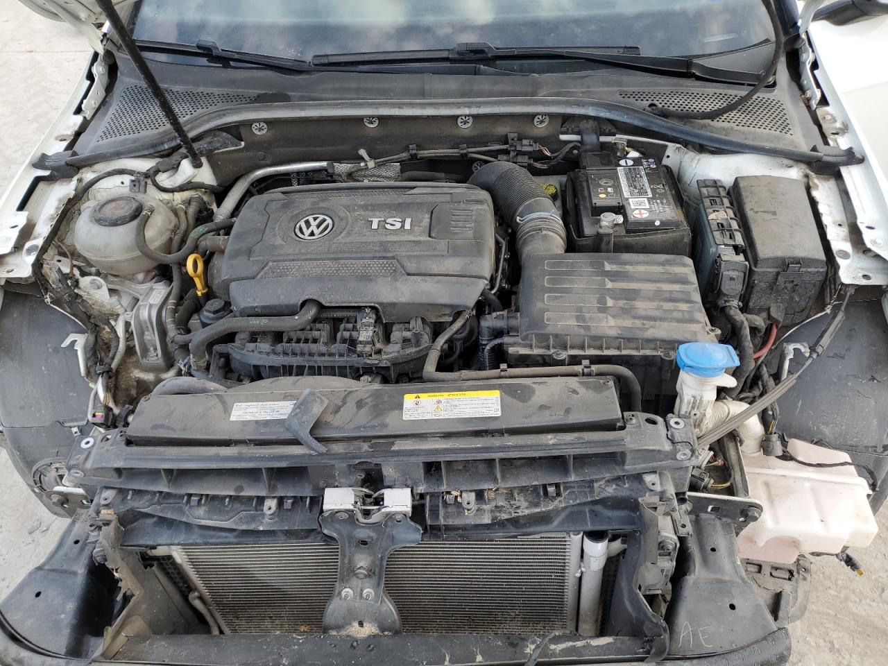 2021 Volkswagen GTI - Image 11