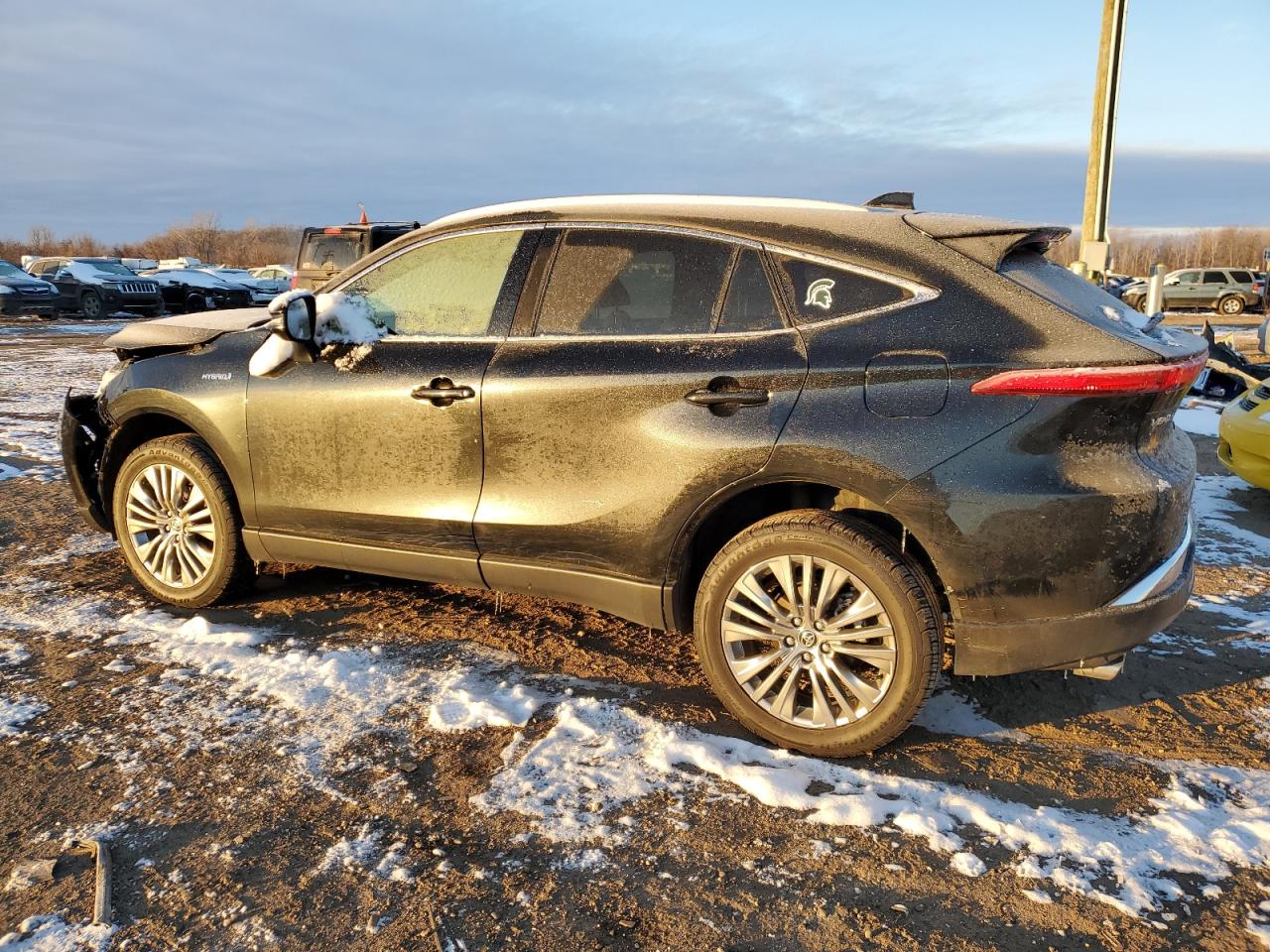 2021 Toyota Venza - Image 2