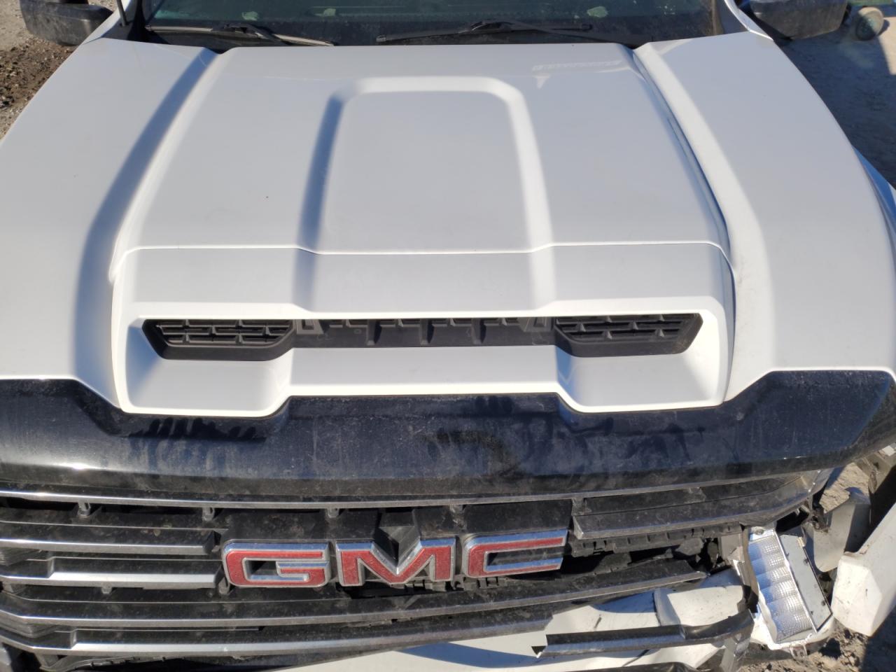 2021 GMC Sierra - Image 13